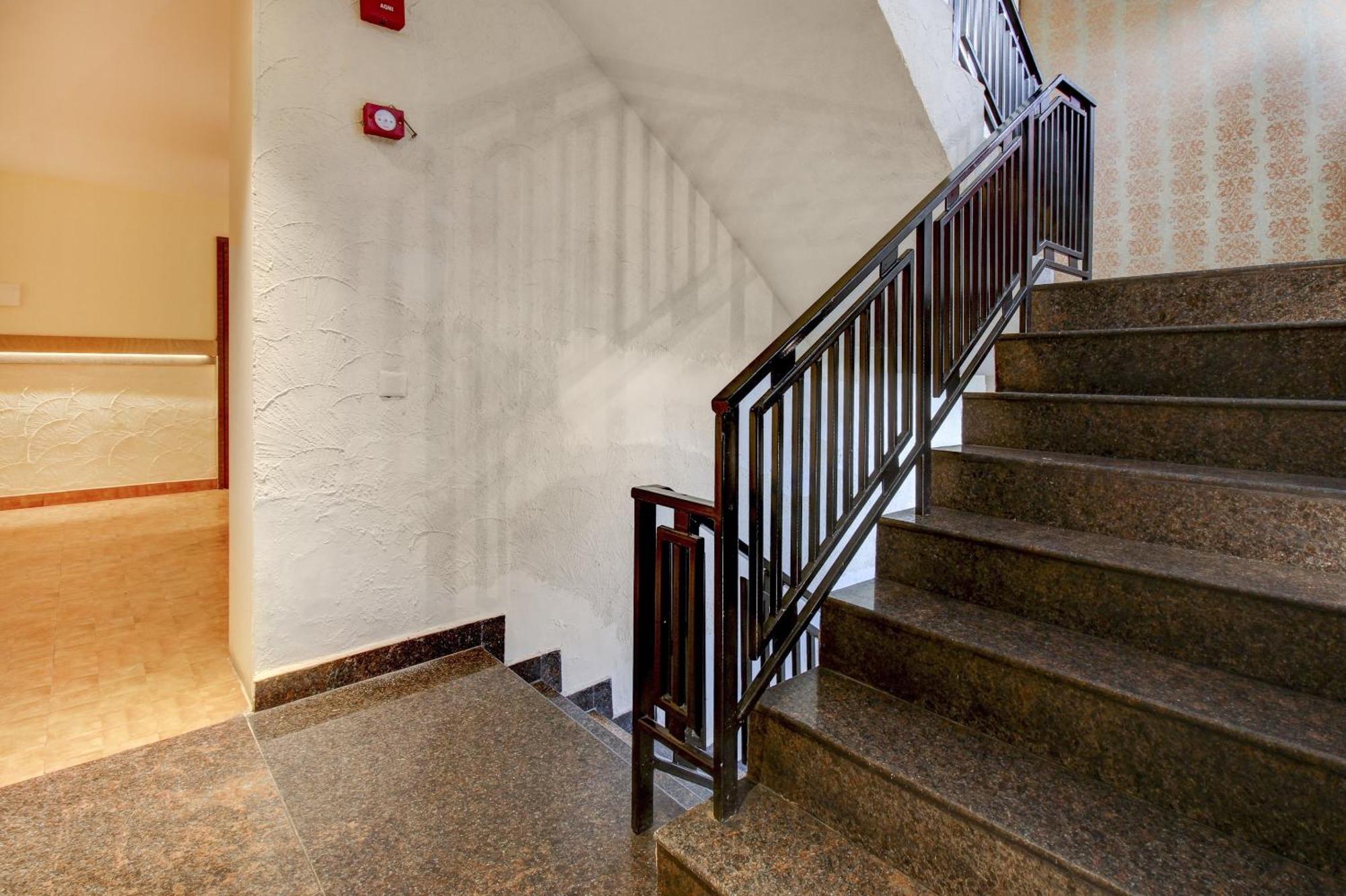 Townhouse Geetraj Near Shalimar Gateway Hotel Lucknow