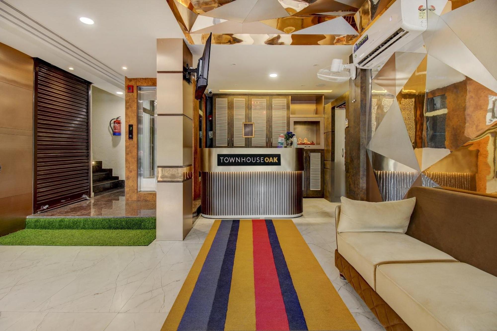 Townhouse Geetraj Near Shalimar Gateway 3* Lucknow