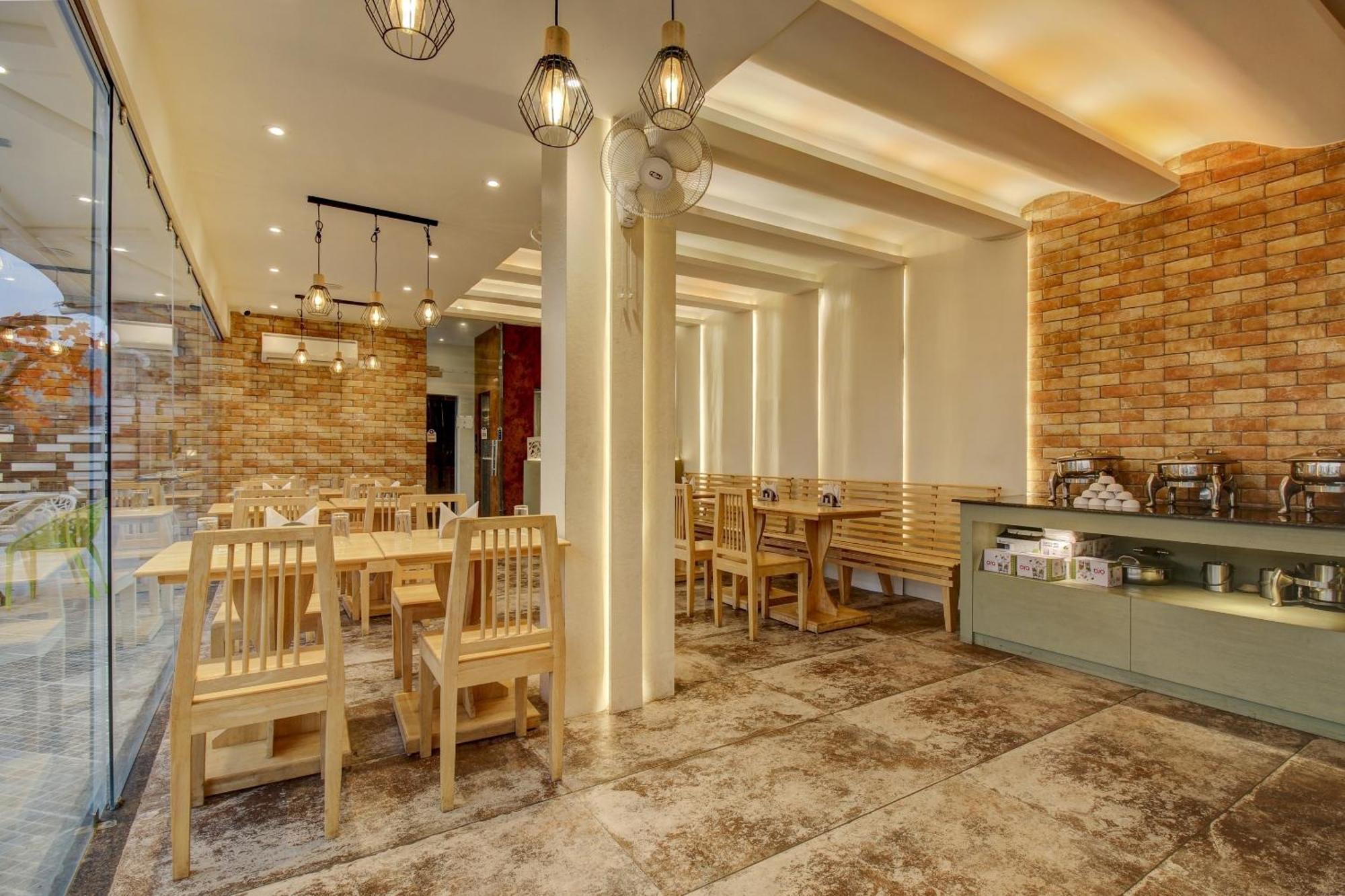 Townhouse Geetraj Near Shalimar Gateway 3* Lucknow