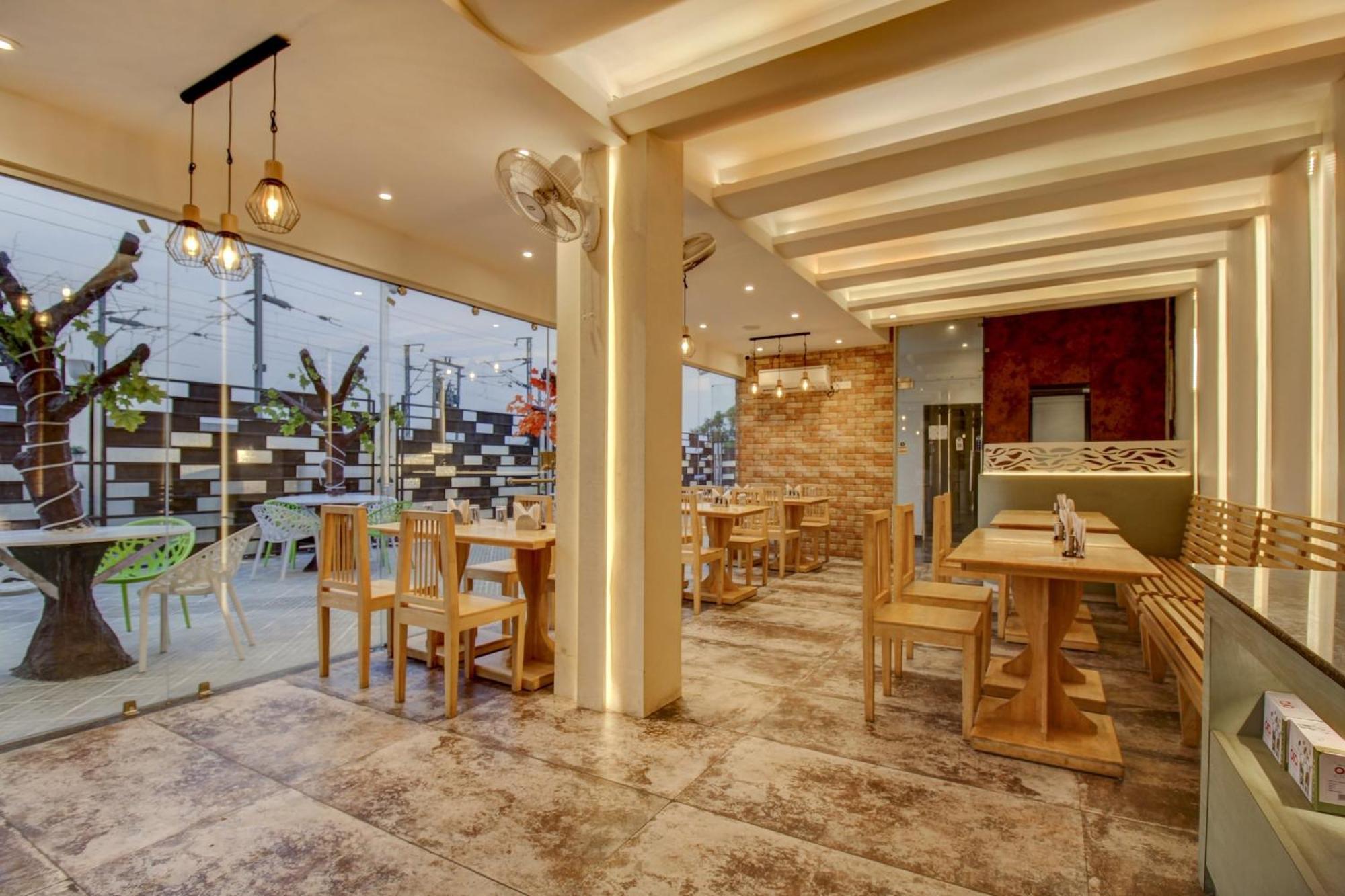 Townhouse Geetraj Near Shalimar Gateway